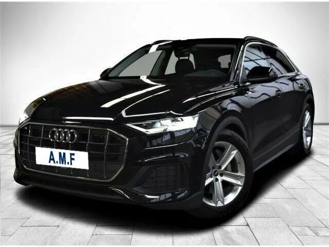 AUDI Q8 Image 1